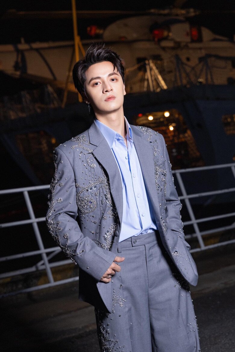 Nam ca sĩ nổi tiếng cùng thủy tiên 20 năm trước nay giàu sụ sống hạnh phúc bên mỹ nhân trong biệt thự to đùng - 7