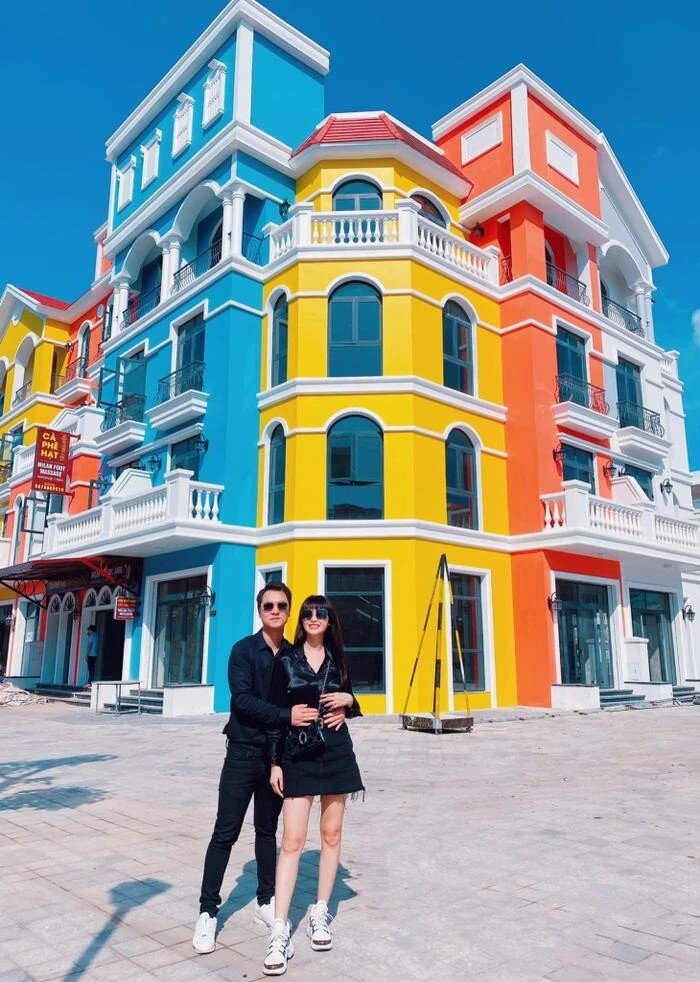 Nam ca sĩ nổi tiếng cùng thủy tiên 20 năm trước nay giàu sụ sống hạnh phúc bên mỹ nhân trong biệt thự to đùng - 13