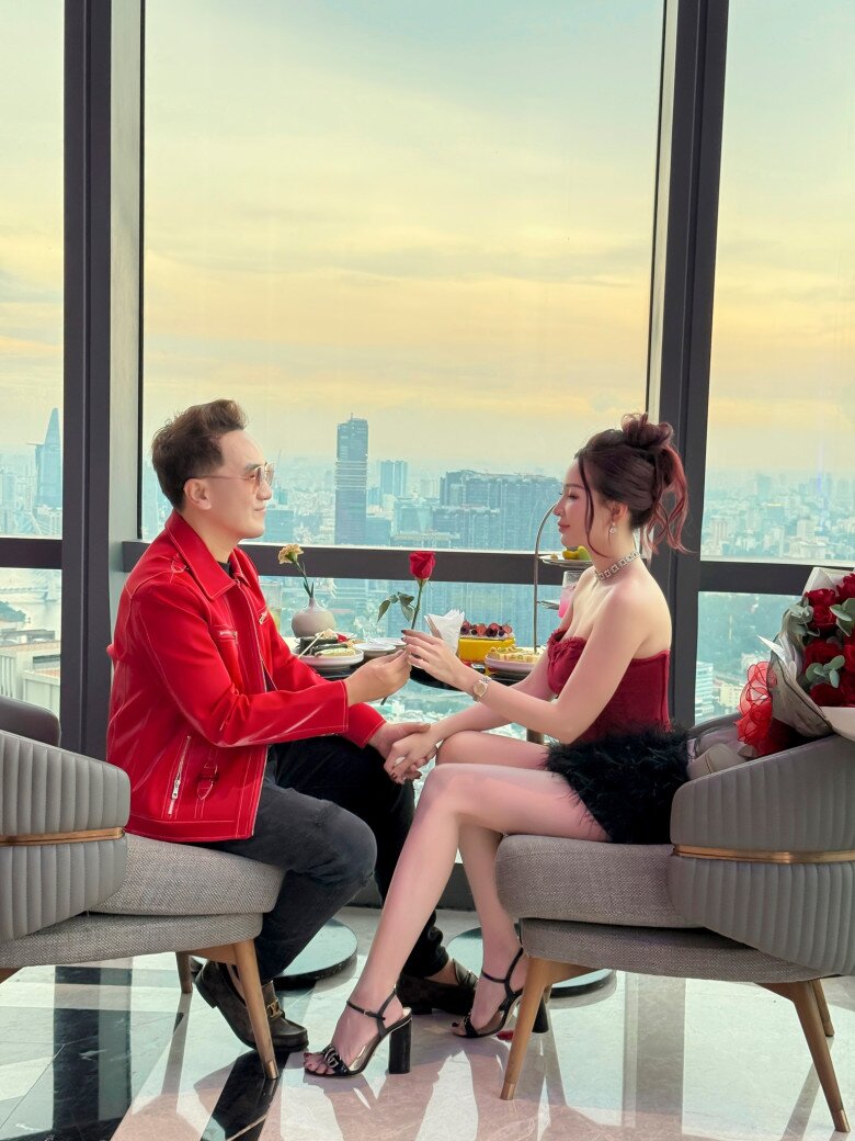 Dương Ngọc Thái thấy thương vợ và thay đổi kể từ khi vào phòng sinh cùng cô.