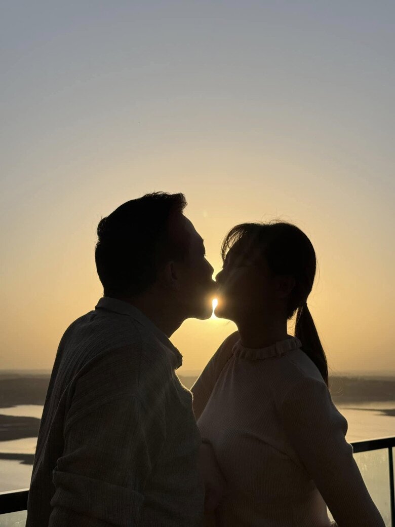 Cặp đôi vẫn duy trì sự lãng mạn trong hôn nhân.