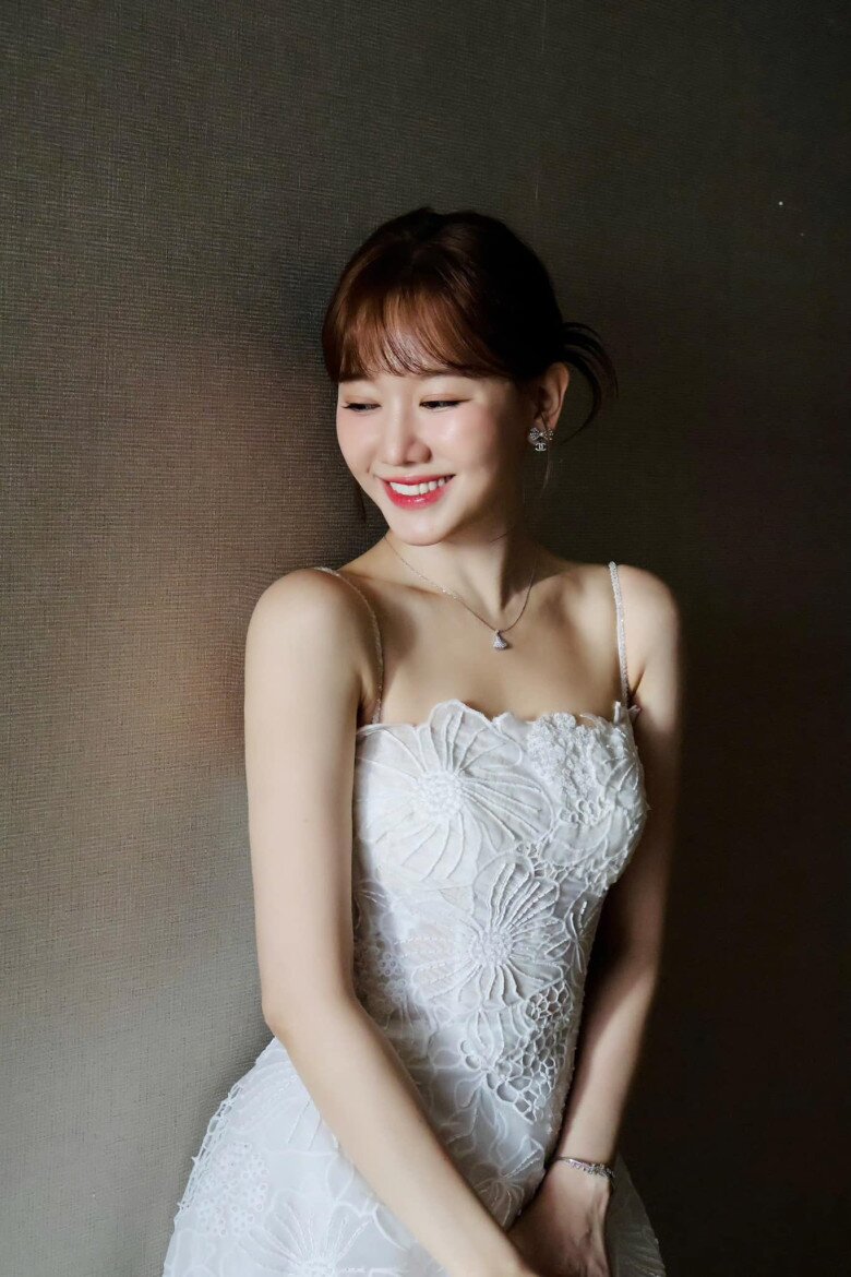 Người đàn bà ở cạnh MC hot nhất nhì showbiz 10 năm qua: Trẻ đẹp bất chấp, làm chồng thốt lên 2 chữ amp;#34;Ơn giờiamp;#34; - 14