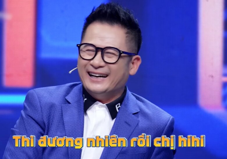 Nam ca sĩ cười khi Thanh Lam trêu rằng anh đã từng là nhất với Mỹ Linh.