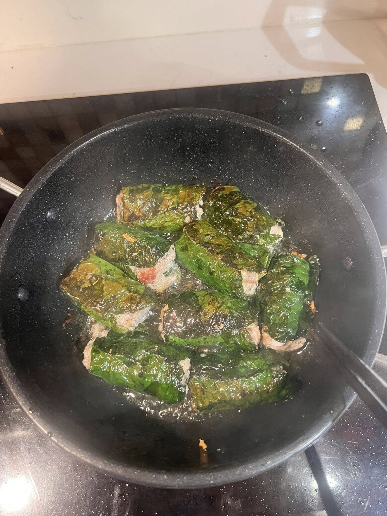 Rõ ràng, trong một gia đình nghệ sĩ bận rộn, sự tiện lợi đôi khi được ưu tiên hàng đầu, miễn là bữa cơm vẫn đầm ấm và ngon miệng.