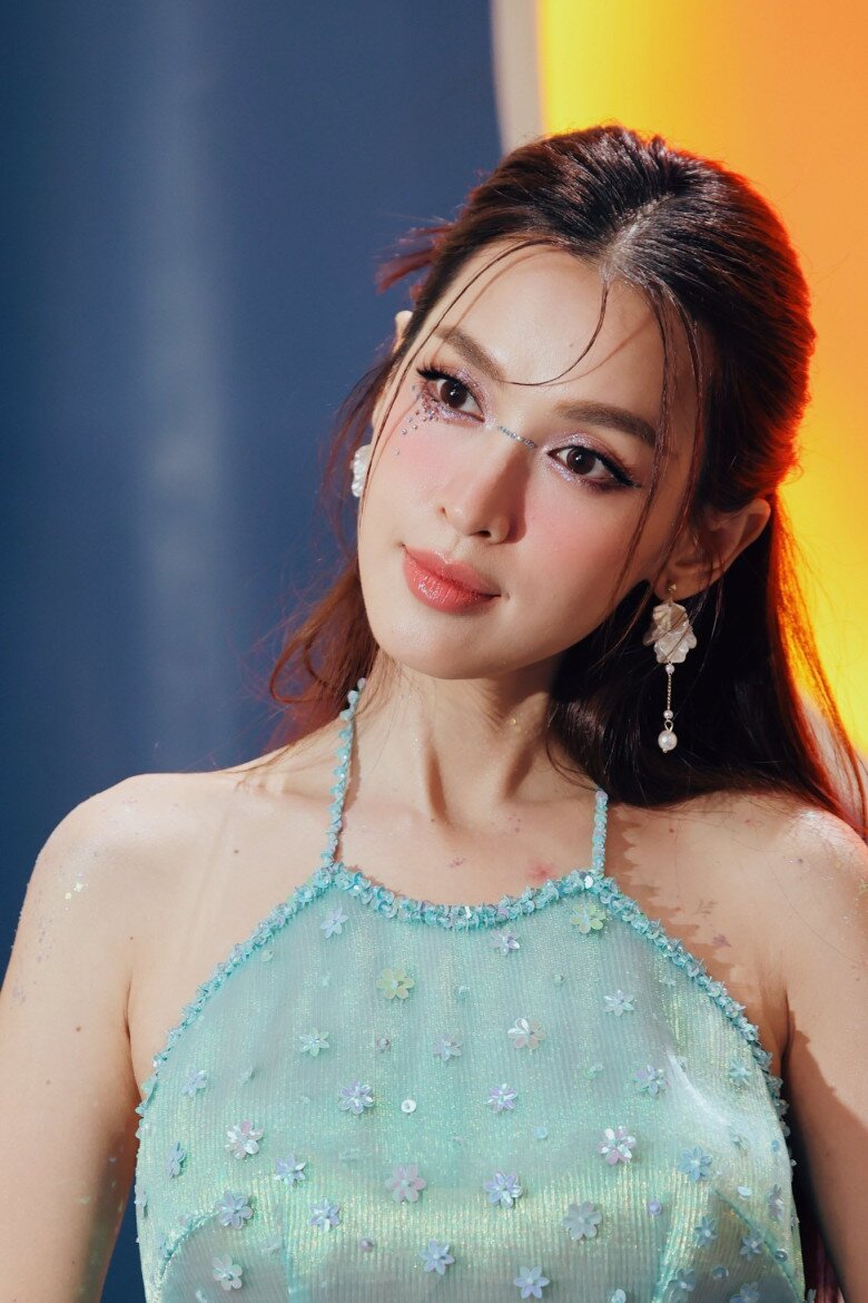 Nữ diễn viên Việt xinh như hoa nhưng từng ước không được sinh ra trên cõi đời, thấy thừa thãi vì thiếu vắng cha mẹ - 1