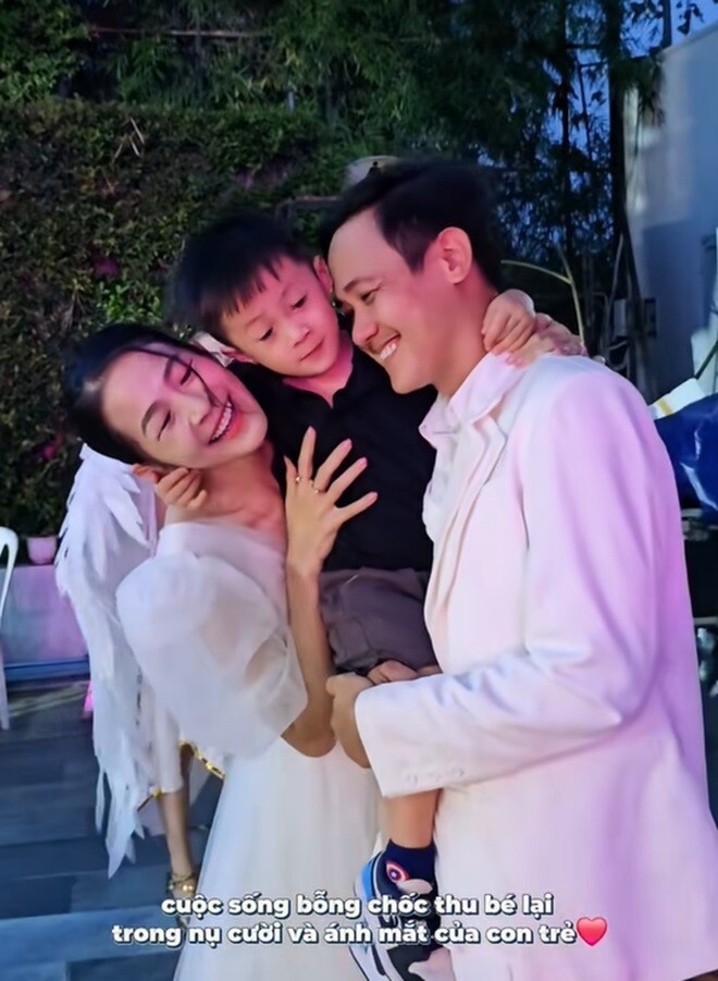 Gia đình nhỏ của NSƯT Trần Hoàng Yến và nghệ sĩ múa Phan Thái Bình.