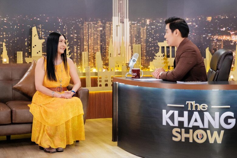 Nữ danh ca kể nhiều câu chuyện nhiệm màu trong cuộc đời mình.