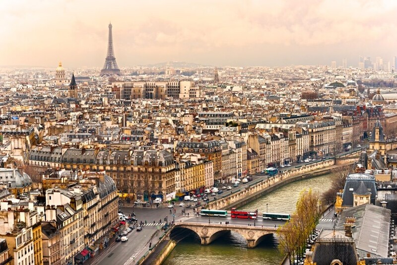 Paris - Thủ đô của nước Pháp lần thứ 5 liên tiếp giữ vị trí thành phố hấp dẫn nhất thế giới. Paris được đánh giá cao nhờ hạ tầng du lịch hoàn thiện, bề dày văn hóa và sức hút từ các công trình biểu tượng không thể thay thế.