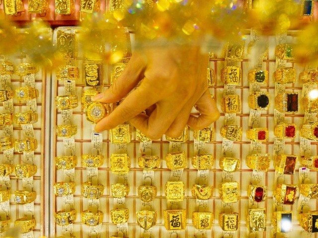 Giá vàng đồng loạt giảm