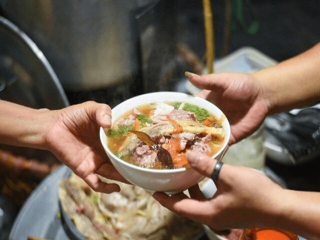 5 món ngon ở Hà Nội sinh ra để dành cho cú đêm, mách bạn những địa chỉ “đóng họ” của dân sành ăn 