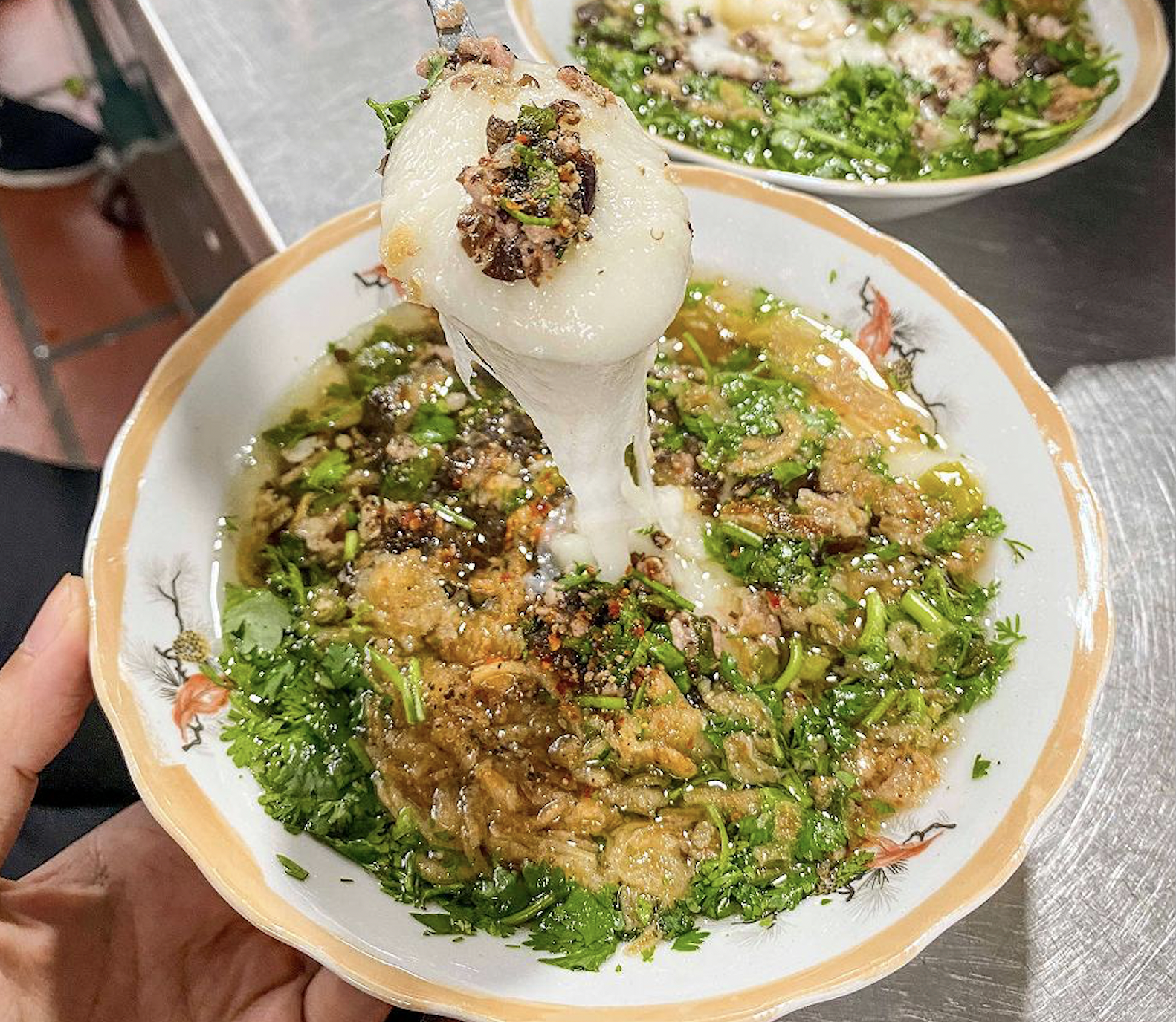 Bạn sẽ dễ dàng tìm thấy ở bất cứ con phố nào Hà Nội