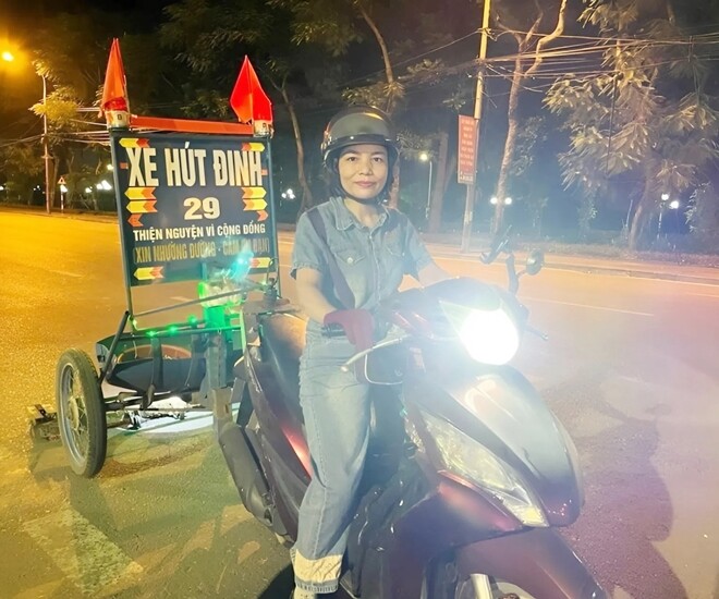 Chị Thu và chiếc xe hút đinh di động 