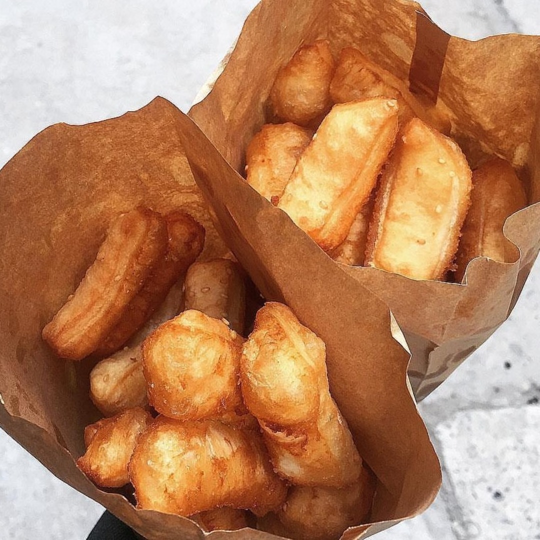 Quẩy đùi gà rất hấp dẫn