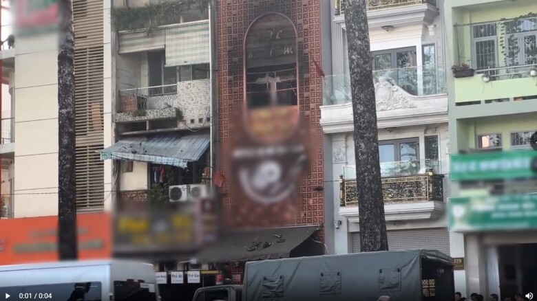 Quán ăn - nơi xảy ra vụ cháy cướp đi 4 sinh mạng lúc rạng sáng nay.