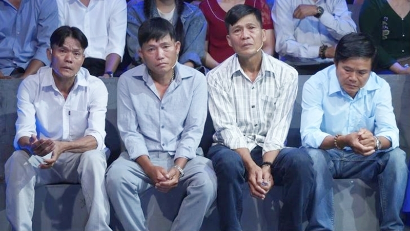 4 anh trai của chú Nghiệp cũng mong ngóng gặp lại em