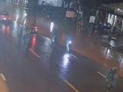 Tin tức - Giây phút kinh hoàng ô tô 7 chỗ bất ngờ lao tới, tông chủ tịch xã tử vong