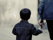 Tin tức - Cậu bé lên 4 lạc gia đình giữa đêm Trung thu, 50 năm sau, mẹ già 93 tuổi nghẹn ngào đón con trở về nhà