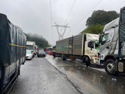 Tin tức - CLIP: Đèo Lò Xo đang sạt lở nặng, Quốc lộ 14 tê liệt