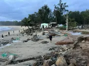 Bão số 13 gây triều cường cao chưa từng thấy, hàng ngàn nhà dân tại Quảng Ngãi ngập nặng