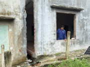 Tin tức - Hiện trường sạt lở nghiêm trọng, nhà cửa nứt toác ở Đắk Lắk