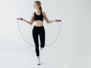 Sức khỏe - Bí quyết nhảy dây tại nhà đốt mỡ hiệu quả gấp 3 lần đi bộ