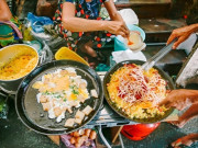 6 địa điểm ăn vặt "đỉnh" nhất TP HCM, menu toàn món ngon đặc sản, cầm 100.000 đồng là ấm bụng