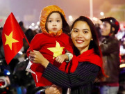 Tin tức - Nhìn lại những hình ảnh đẹp trong đêm người dân Hà Nội mừng tuyển U22 Việt Nam vô địch SEA Games