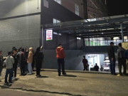 Đêm trắng ngóng tin người thân sau vụ lật xe chở đoàn từ thiện ở Lào Cai