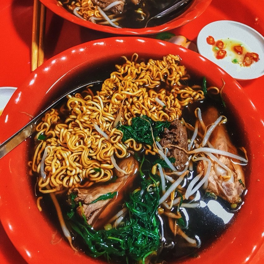 Suất mỳ gà tần hấp dẫn