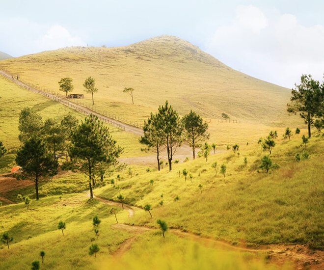 Đỉnh Phượng Hoàng đẹp như tranh vẽ