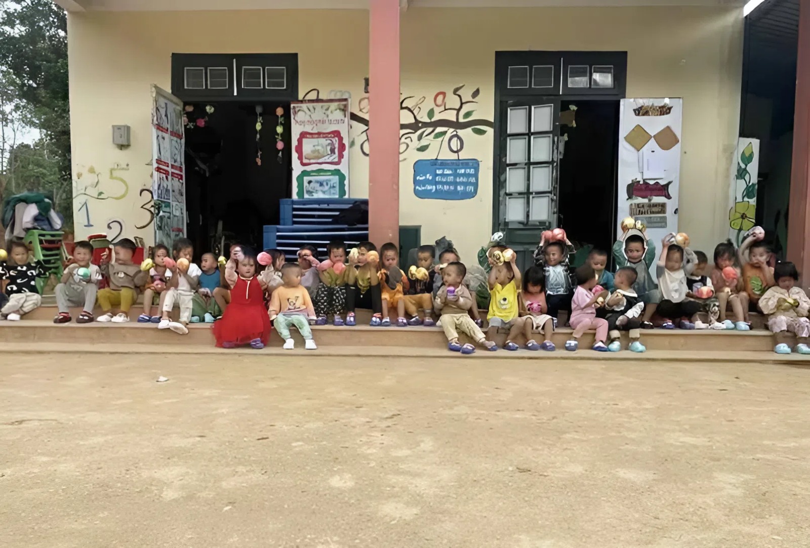 Nơi cô Viên gắn bó có những học trò nhỏ đáng yêu