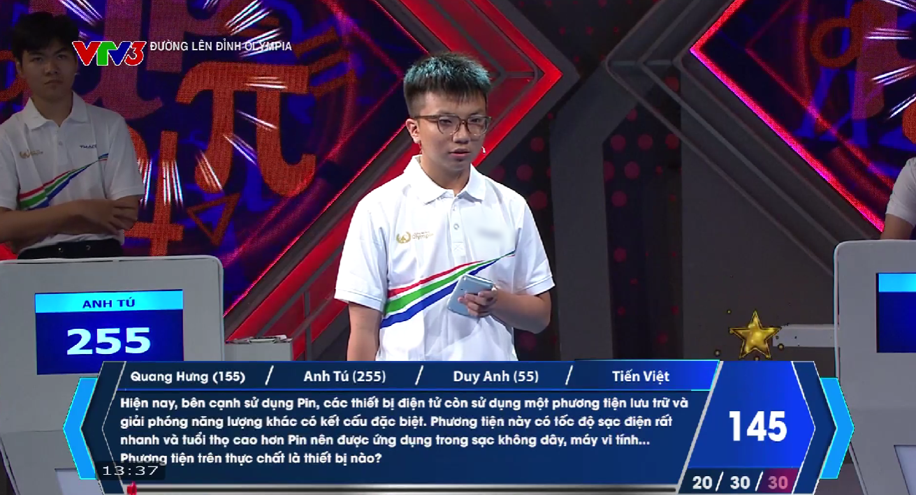 Người Về đích thứ 3 là Tiến Việt với 2 câu trả lời đúng cùng ngôi sao hi vọng, nâng tổng số điểm lên 205. Quang Hưng đưa ra 1 đáp án sai và bị trừ điểm.