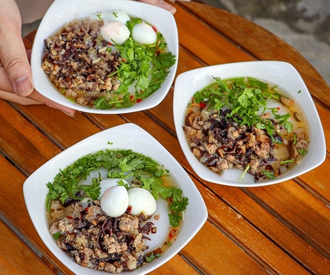 Bánh đúc nóng thịt thơm ngon