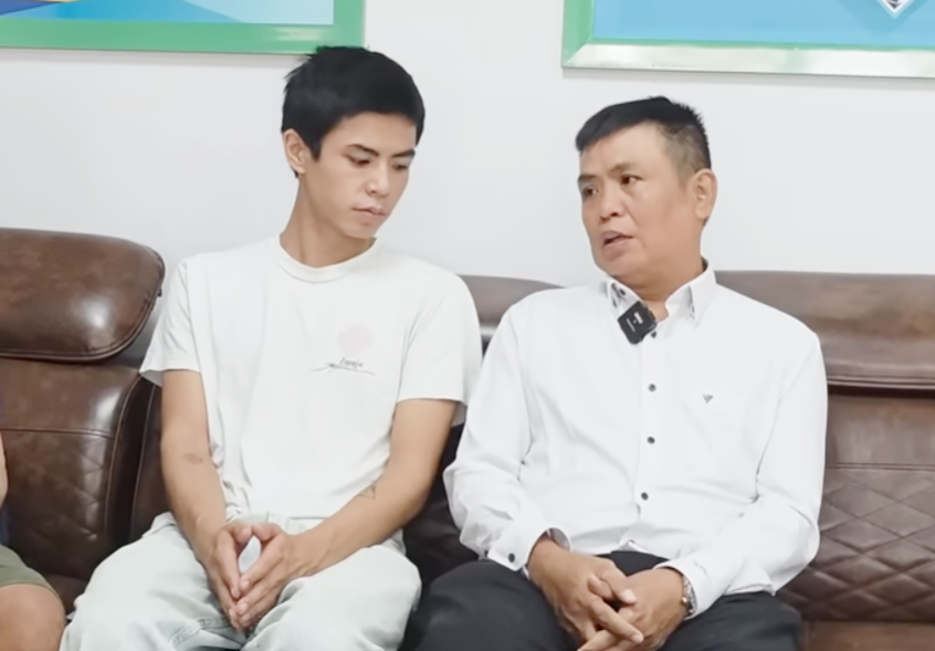 Hai cha con được trò chuyện cùng nhau