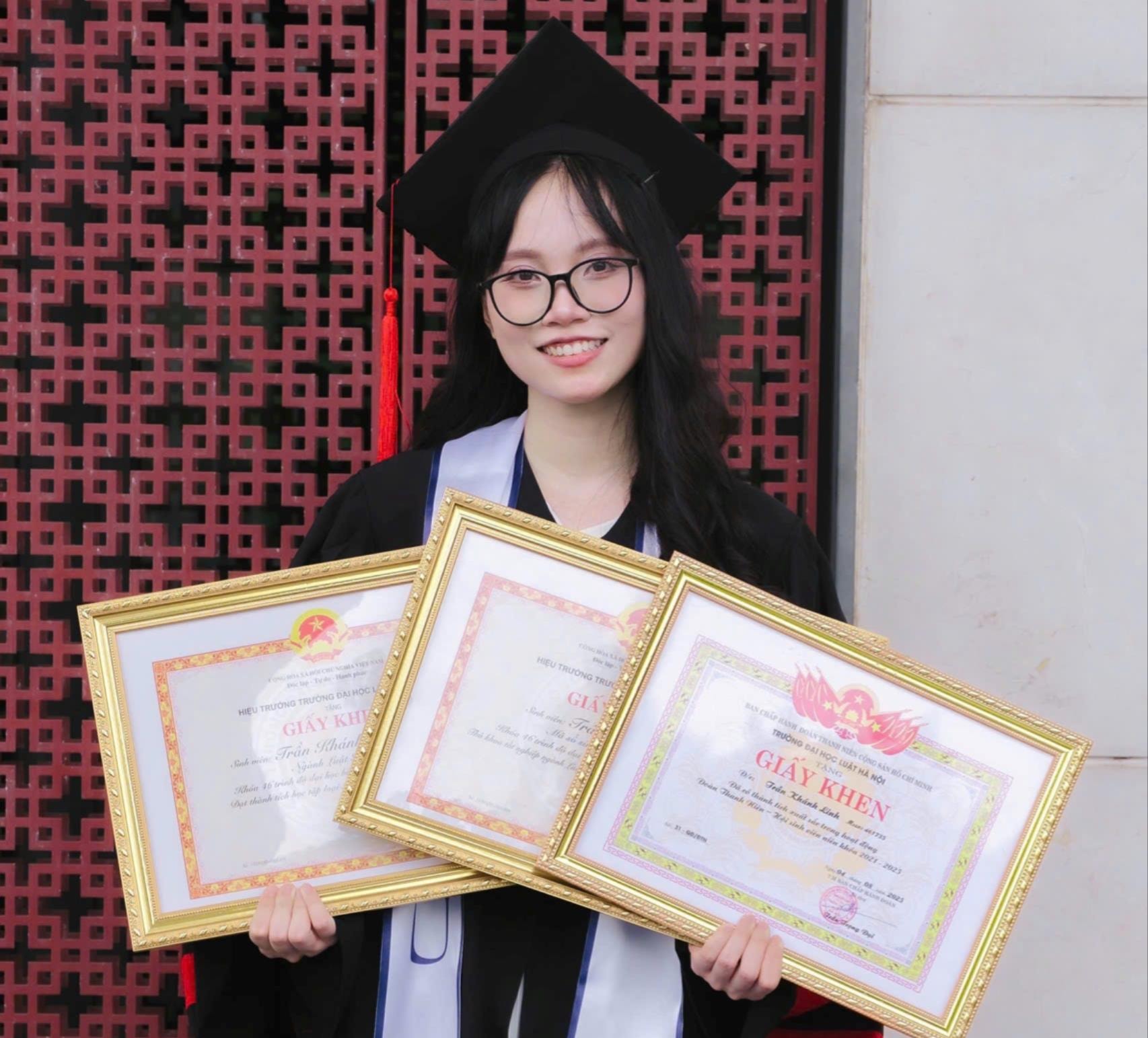 Khánh Linh sở hữu bảng thành tích ấn tượng