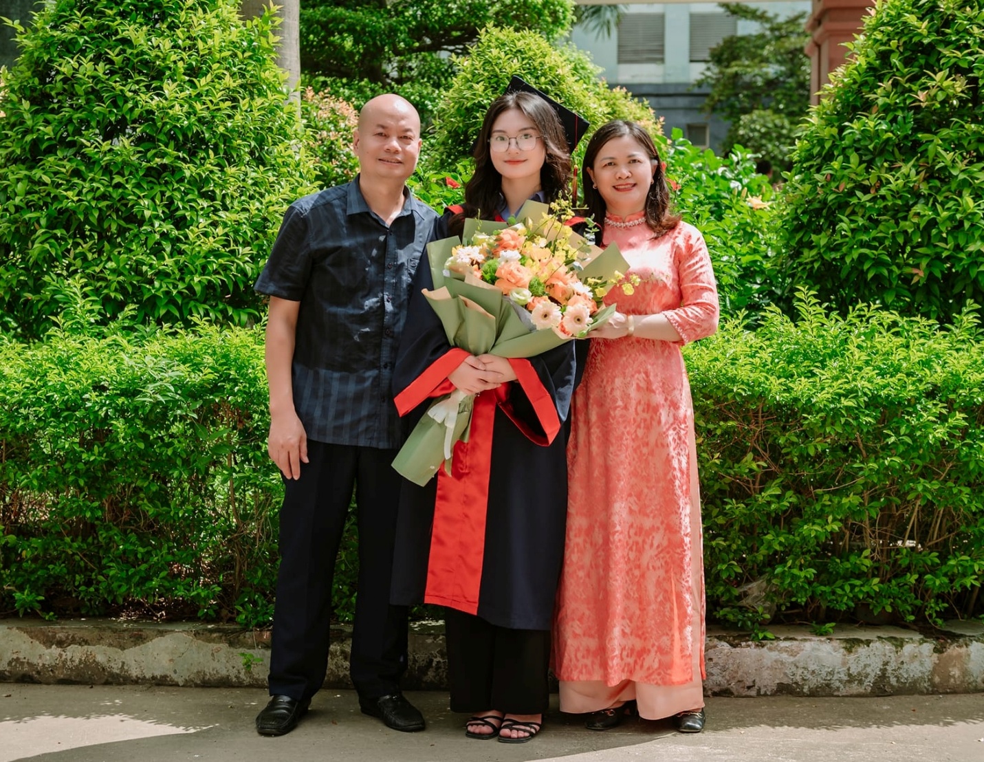 Bố mẹ là nguồn động viên to lớn, là điểm tựa vững chắc của Gia Khanh