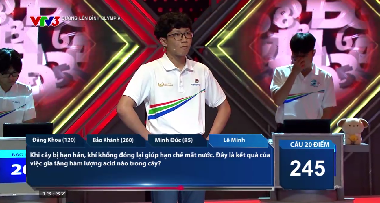 Người Về đích thứ 2 là Lê Minh với 2 câu trả lời đúng. Bảo Khánh đưa ra 1 đáp án chính xác, lấy đi 20 điểm của Lê Minh. Kết thúc lượt thi của mình, Lê Minh có 225 điểm. 