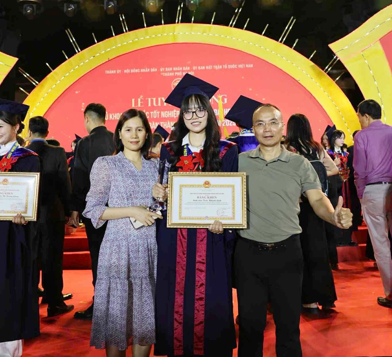 Gia đình luôn là điểm tựa vững chắc