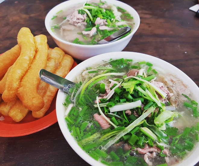 Phở là món đặc sản trong menu ẩm thực Hà Nội
