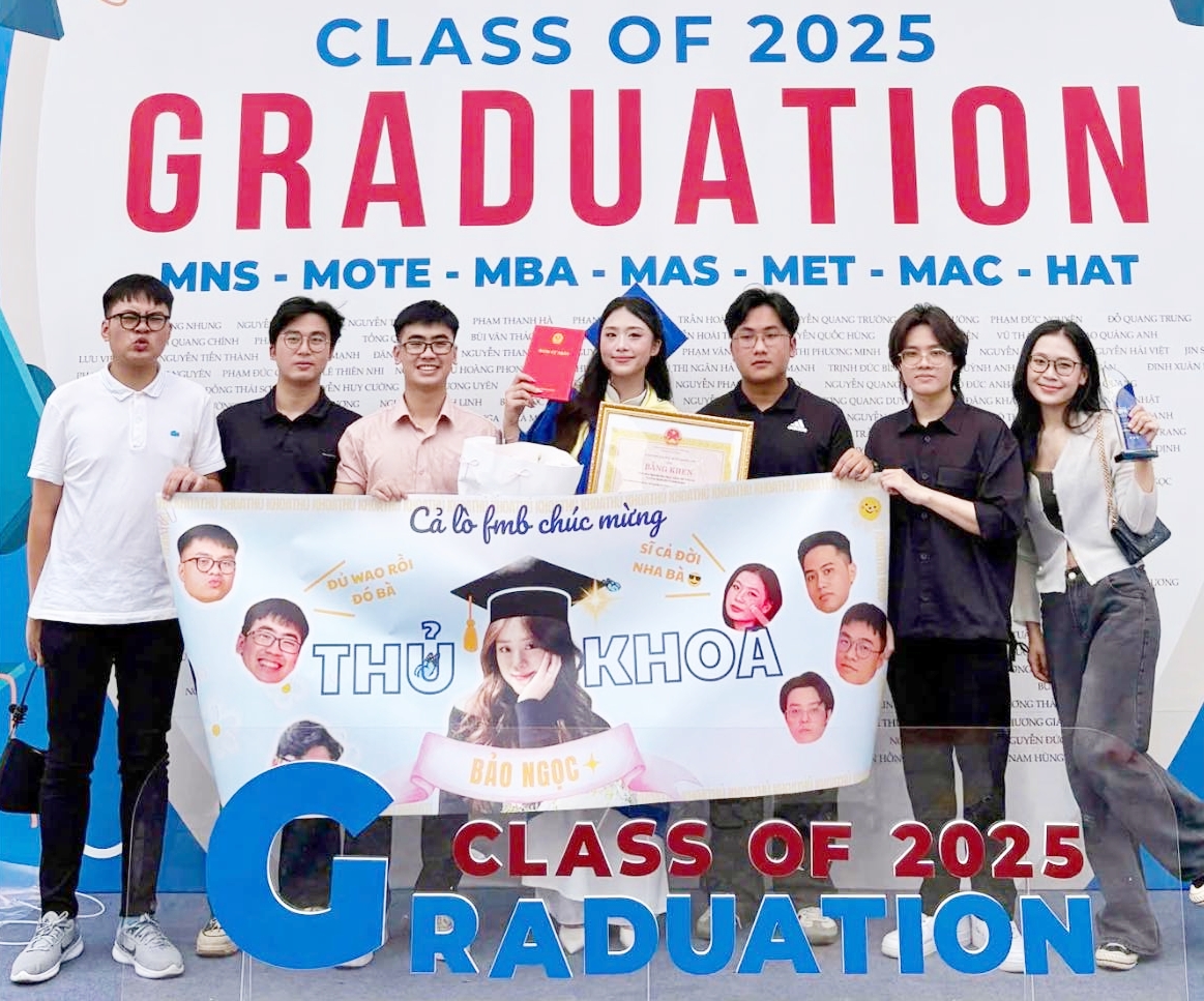 Bên cạnh Bảo Ngọc luôn có những người đồng hành tuyệt vời