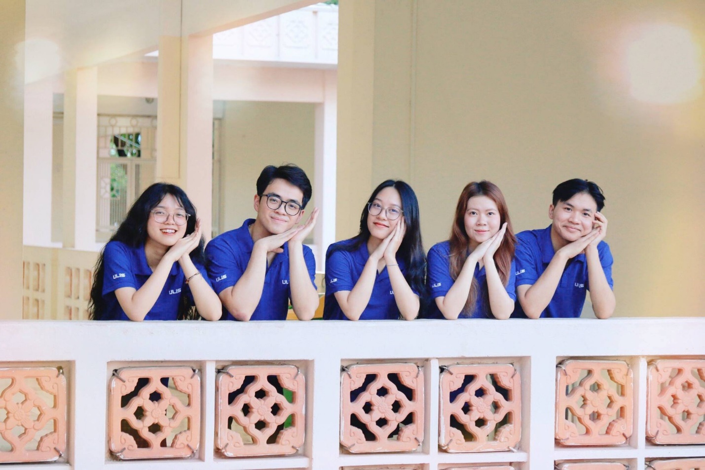 Sinh viên Đại học Ngoại ngữ (ĐHQG Hà Nội)