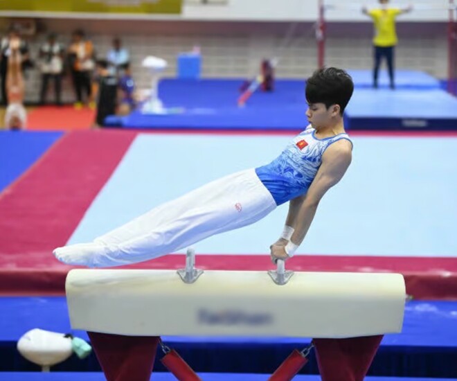 Phần trình diễn thuyết phục của Xuân Thiện, giúp anh giành HCV ở nội dung ngựa vòng