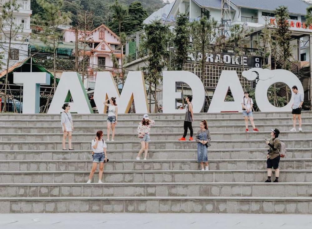 Bạn Nên Chụp Ảnh Tại Khu Quảng Trường