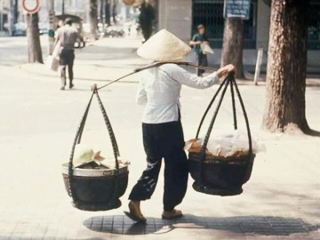 Người mẹ không minh mẫn bỏ nhà đi, con nghĩ đã mất nên chẳng tìm nữa, 8 năm sau xảy ra chuyện bất ngờ