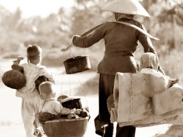 Theo mẹ đi gánh nước rồi thất lạc, 57 năm sau, cô bé 8 tuổi ngày ấy tìm về trong nước mắt