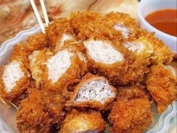 Món ăn vặt quốc dân nhất định phải thưởng thức khi tới Hà Nội, mách bạn 5 địa chỉ nổi tiếng nhất