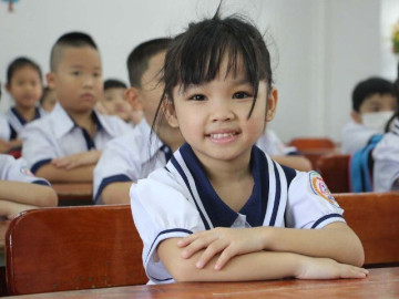 Trường học sẽ dạy tiếng Anh bắt buộc từ lớp 1