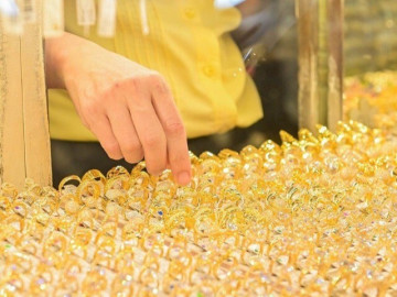 Giá vàng đồng loạt giảm mạnh
