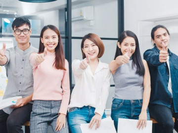 7 nghề HOT cho người không có bằng đại học, công việc bận rộn với thu nhập hàng chục triệu đồng/tháng