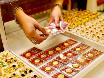 Giá vàng bất ngờ giảm mạnh