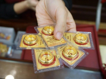 Vàng nhẫn gây chú ý